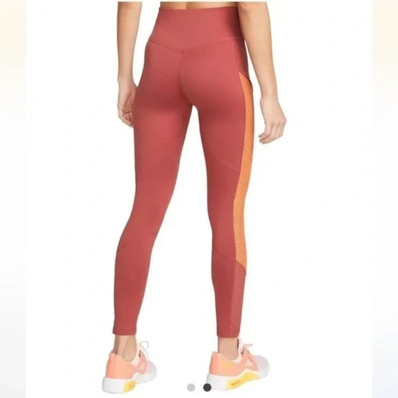 NEW Nike Womens One Therma-Fit Futurelight Tight Size L - Picture 2 of 5